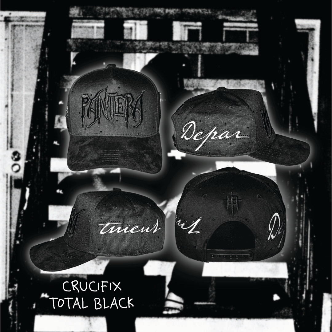 Crucifix Total Black
