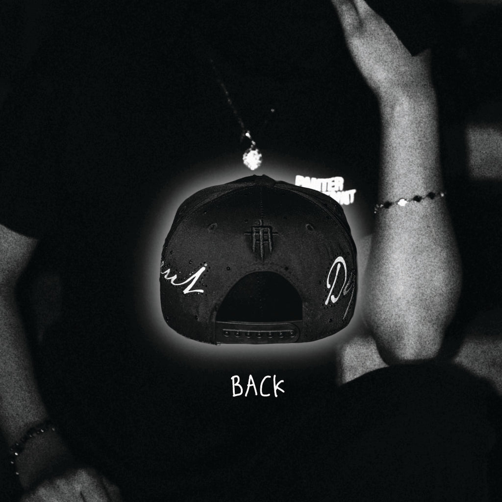 Crucifix Total Black