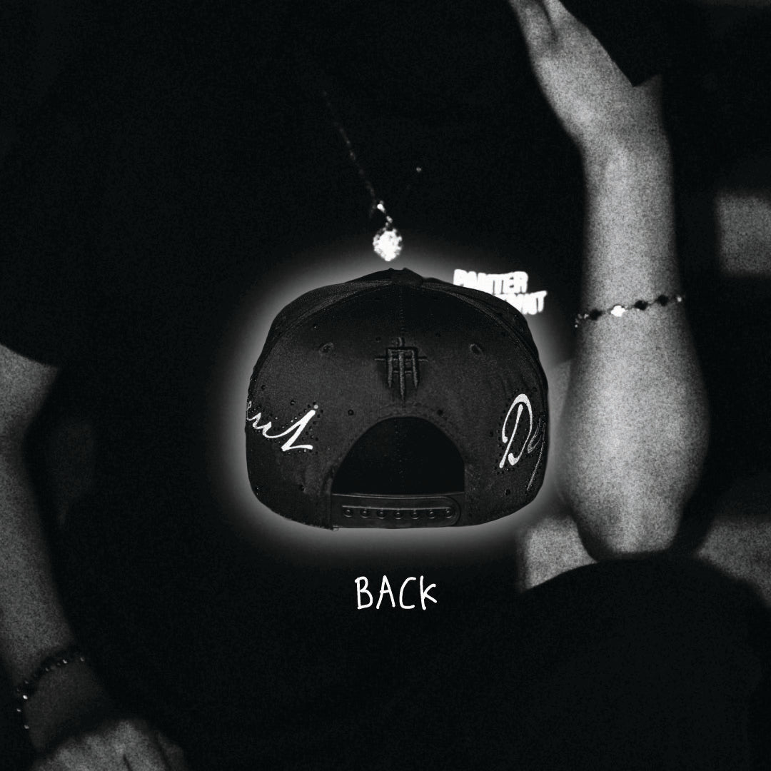 Crucifix Total Black